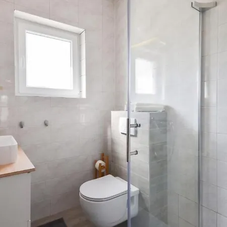Amazing In With Wifi Apartment *